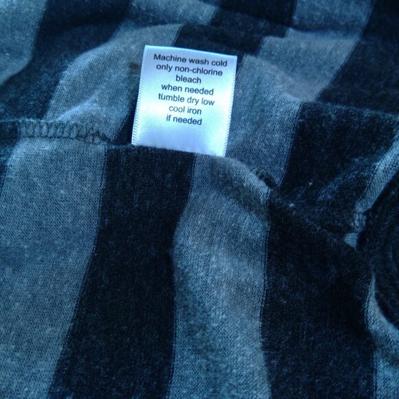 Nollie Women's Gray and Black Cardigan (Size M) - Picture 6 of 6